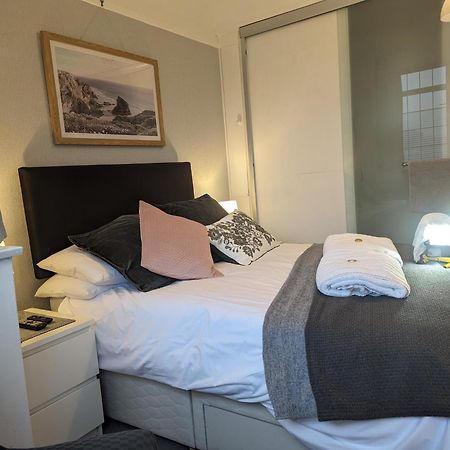 En-Suite Nook Near Forest & Sea, Super Value With Fridge, Microwave And Tv リミントン エクステリア 写真